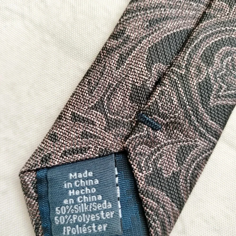 Ryan Seacrest Distinction Silk blend Skinny Necktie Tie Gray Paisley Luxury B